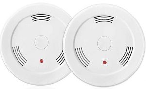 2 pack 9V battery-operated smoke detector by Lecoolife