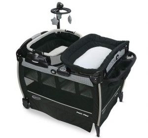 This Pack 'n Play Nearby Napper by Graco is convenient for every new parents who have a newborn.