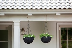 balcony hanging planter