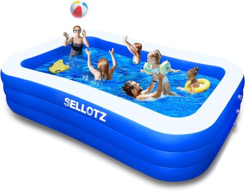 A family of 7 members are playing in the SELLOTZ Blue inflatable pool.